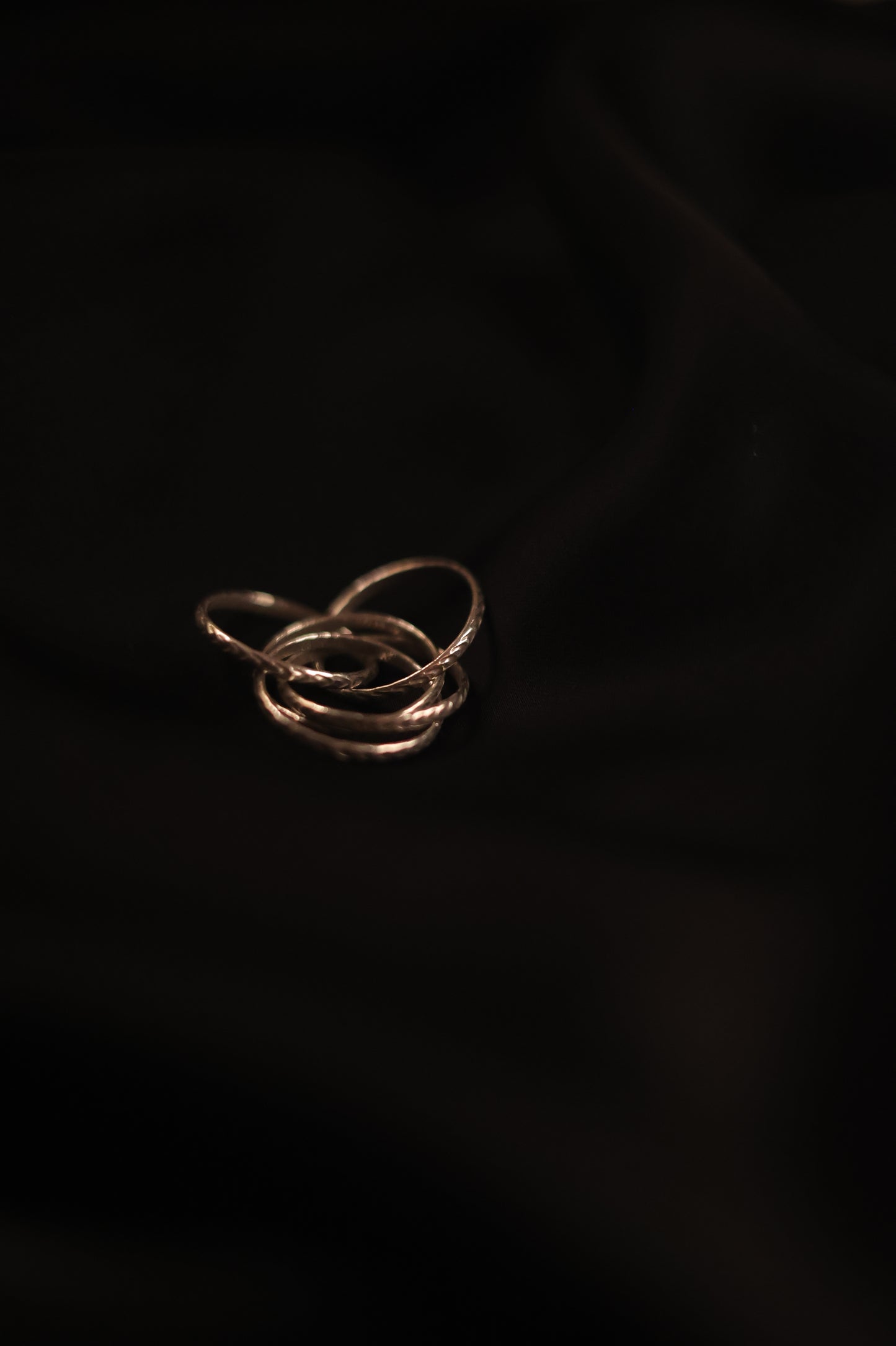 Interlocked Round Silver Ring-Braided