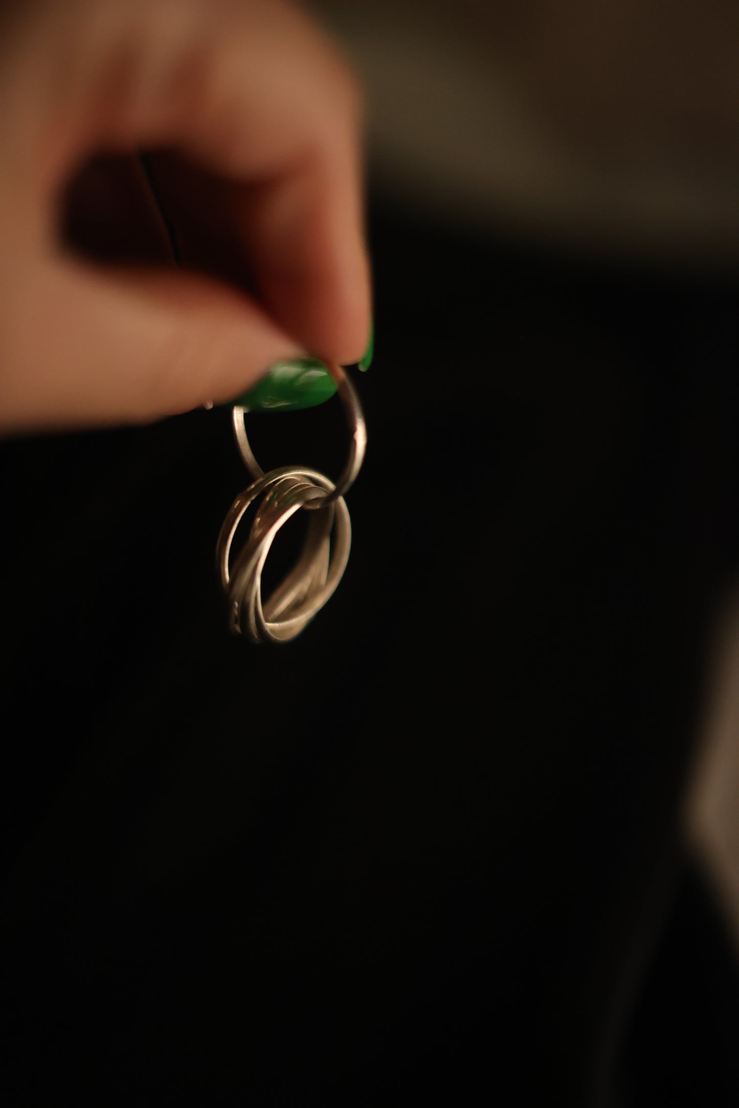 Interlocked Round Silver Minimalist Ring
